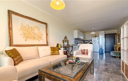 Küçükköyde Havuzlu Sitede Satılık, Lüks ,Yerden Isıtmalı Daire