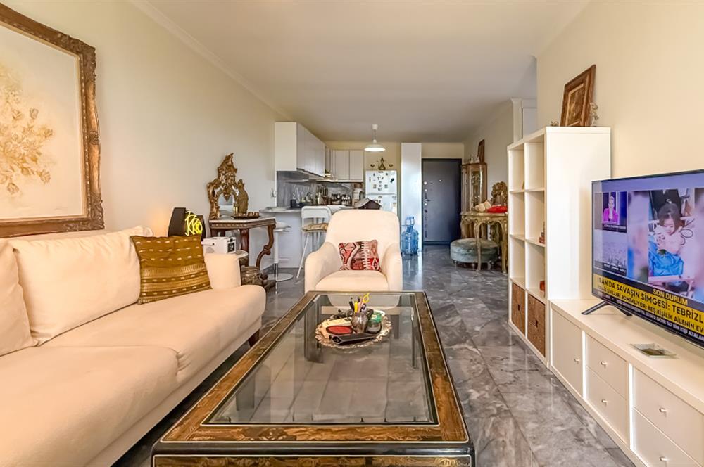 Küçükköyde Havuzlu Sitede Satılık, Lüks ,Yerden Isıtmalı Daire