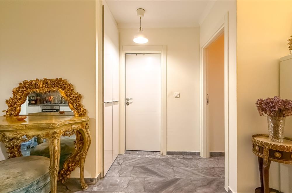 Küçükköyde Havuzlu Sitede Satılık, Lüks ,Yerden Isıtmalı Daire