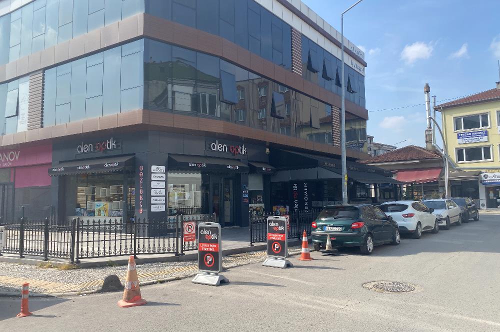 C21 İZ MEHMET ÇAKAR'DAN MERKEZ'DE KİRALIK OFİS...