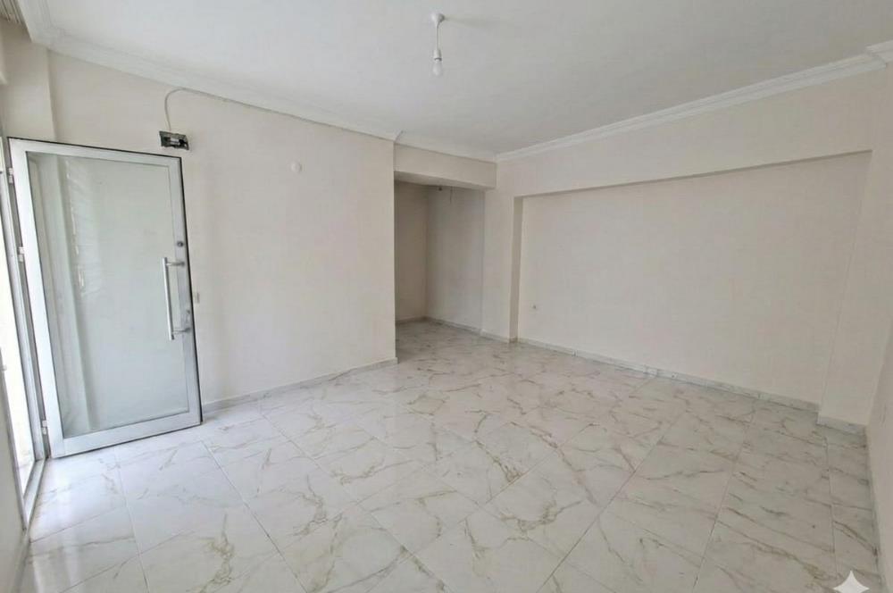 Pendik Alt Kaynarca'da 45 m2 Satılık Dükkan