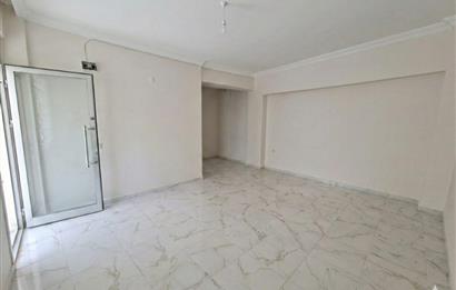 Pendik Alt Kaynarca'da 45 m2 Satılık Dükkan