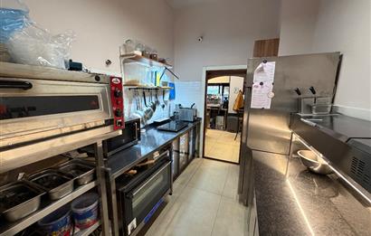 FIRSAT !!! KOZYATAĞI ŞAKACI SOKAKTA KURULU DÜZEN KAFE