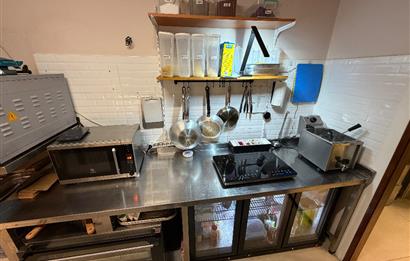 FIRSAT !!! KOZYATAĞI ŞAKACI SOKAKTA KURULU DÜZEN KAFE