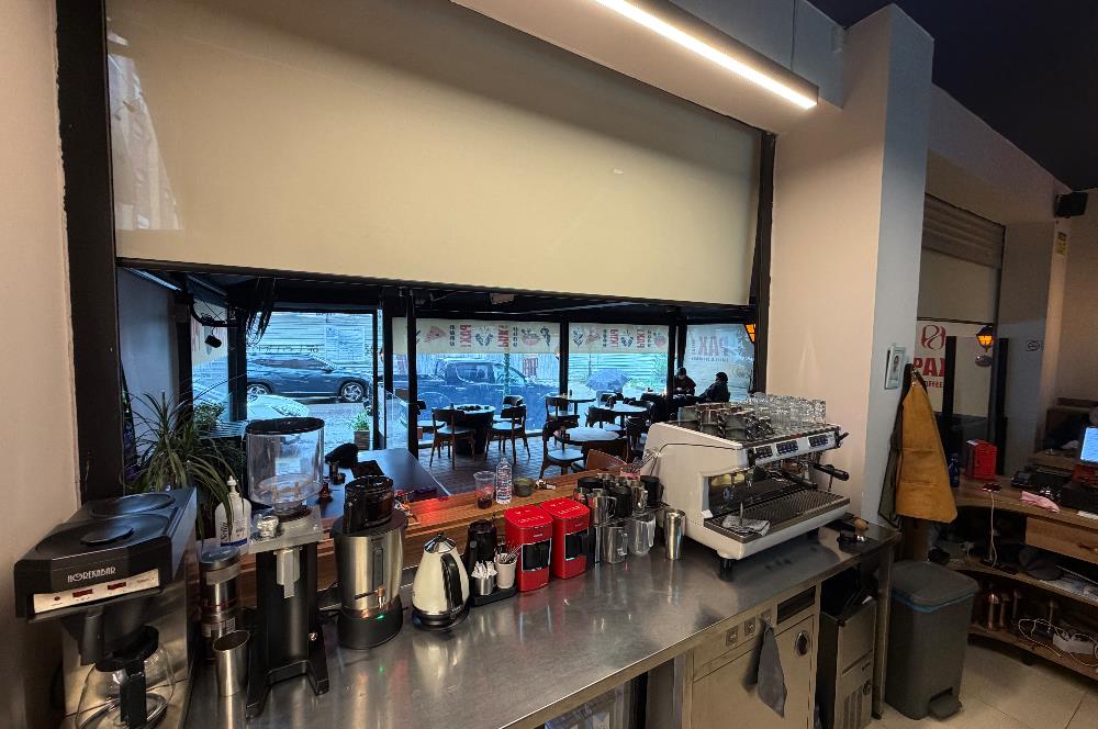 FIRSAT !!! KOZYATAĞI ŞAKACI SOKAKTA KURULU DÜZEN KAFE