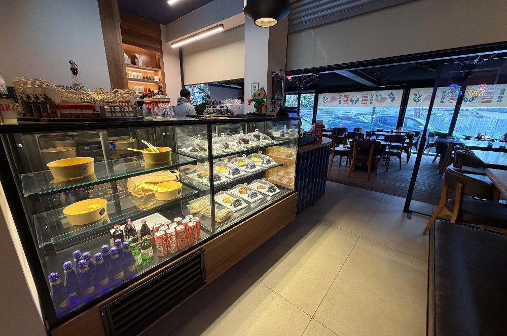 FIRSAT !!! KOZYATAĞI ŞAKACI SOKAKTA KURULU DÜZEN KAFE