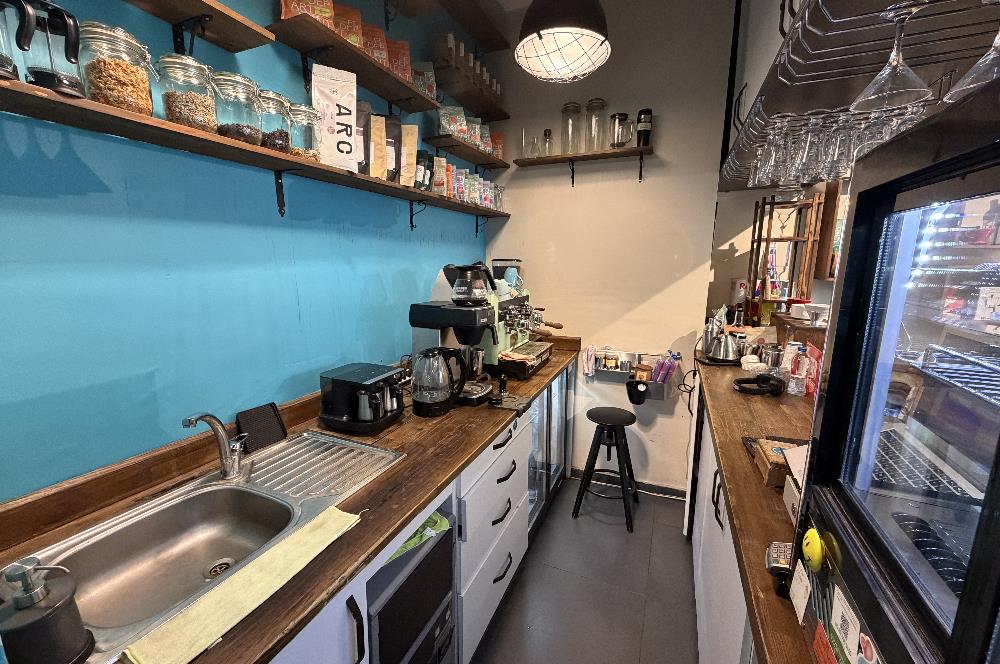 FIRSAT! İSKELE SOKAKTA KİRA AVANTAJLI DEVREN KİRALIK HAZIR KAFE