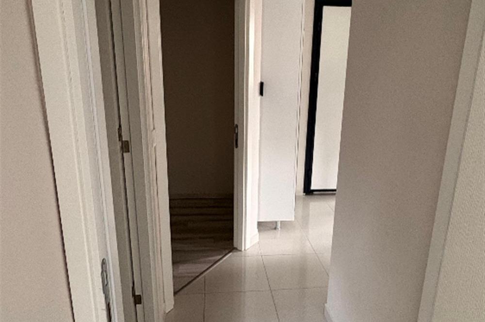 Maltepe Cevizli Mahallesi Yavuz Sokakta Minibüs Yoluna Çok Yakın Konumda, 3+1 KİRALIK DAİRE