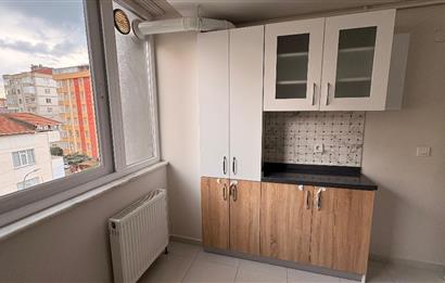 Maltepe Cevizli Mahallesi Yavuz Sokakta Minibüs Yoluna Çok Yakın Konumda, 3+1 KİRALIK DAİRE