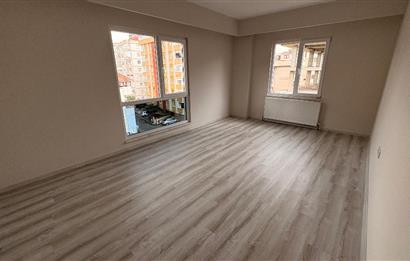 Maltepe Cevizli Mahallesi Yavuz Sokakta Minibüs Yoluna Çok Yakın Konumda, 3+1 KİRALIK DAİRE