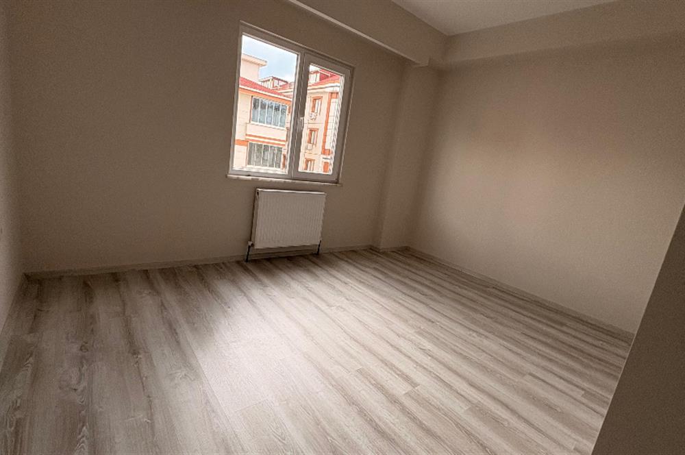 Maltepe Cevizli Mahallesi Yavuz Sokakta Minibüs Yoluna Çok Yakın Konumda, 3+1 KİRALIK DAİRE