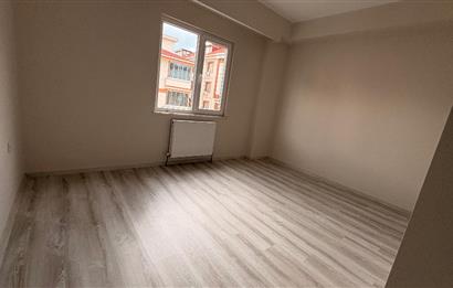 Maltepe Cevizli Mahallesi Yavuz Sokakta Minibüs Yoluna Çok Yakın Konumda, 3+1 KİRALIK DAİRE