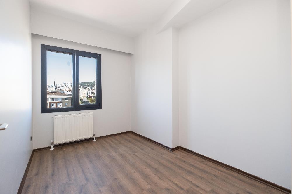 YALI MAHALLESİ'NDE 3+1 90m2 6.KAT OTOPARKLI LÜKS SIFIR DAİRE