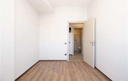 YALI MAHALLESİ'NDE 3+1 90m2 6.KAT OTOPARKLI LÜKS SIFIR DAİRE