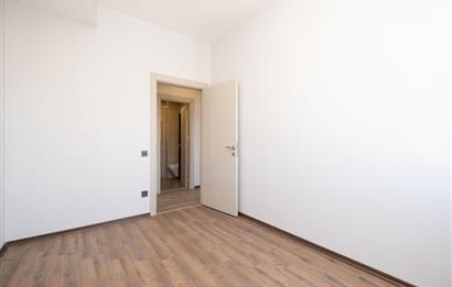 YALI MAHALLESİ'NDE 3+1 90m2 3.KAT OTOPARKLI LÜKS SIFIR DAİRE