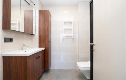 YALI MAHALLESİ'NDE 3+1 90m2 3.KAT OTOPARKLI LÜKS SIFIR DAİRE