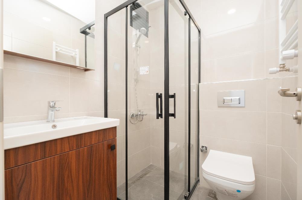 YALI MAHALLESİ'NDE 3+1 90m2 3.KAT OTOPARKLI LÜKS SIFIR DAİRE