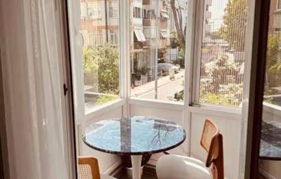 Kadıköy Reşitpaşa Sokak'ta Eşyalı 2+1 Kiralık Daire