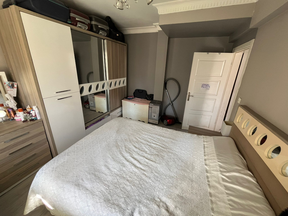 Eyüp Akşemsettin Satılık 3+2 Balkon Ve Bahçeli Fırsat Daire!!!