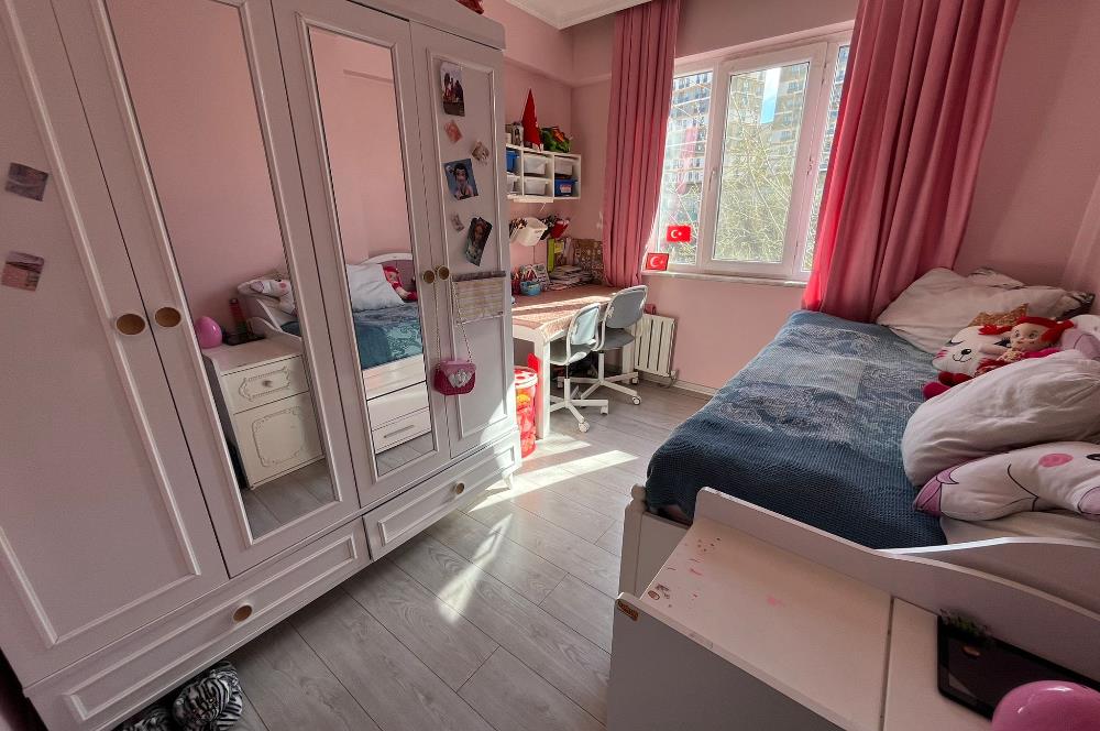 Eyüp Akşemsettin Satılık 3+2 Balkon Ve Bahçeli Fırsat Daire!!!