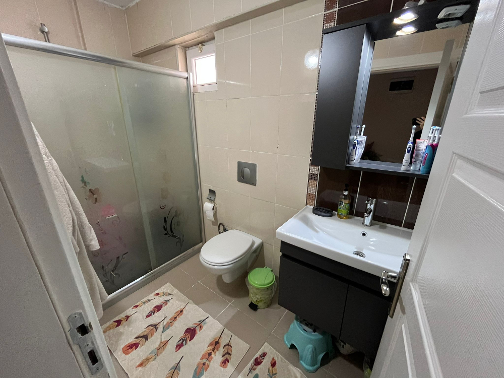 Eyüp Akşemsettin Satılık 3+2 Balkon Ve Bahçeli Fırsat Daire!!!