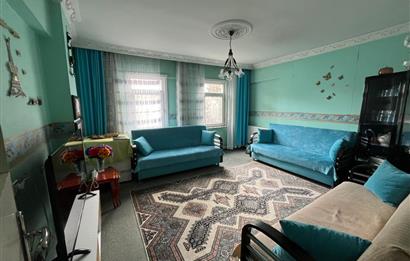 Eyüp Akşemsettin Satılık Cadde Üzeri 3+1 Fırsat Yatırımlık Daire