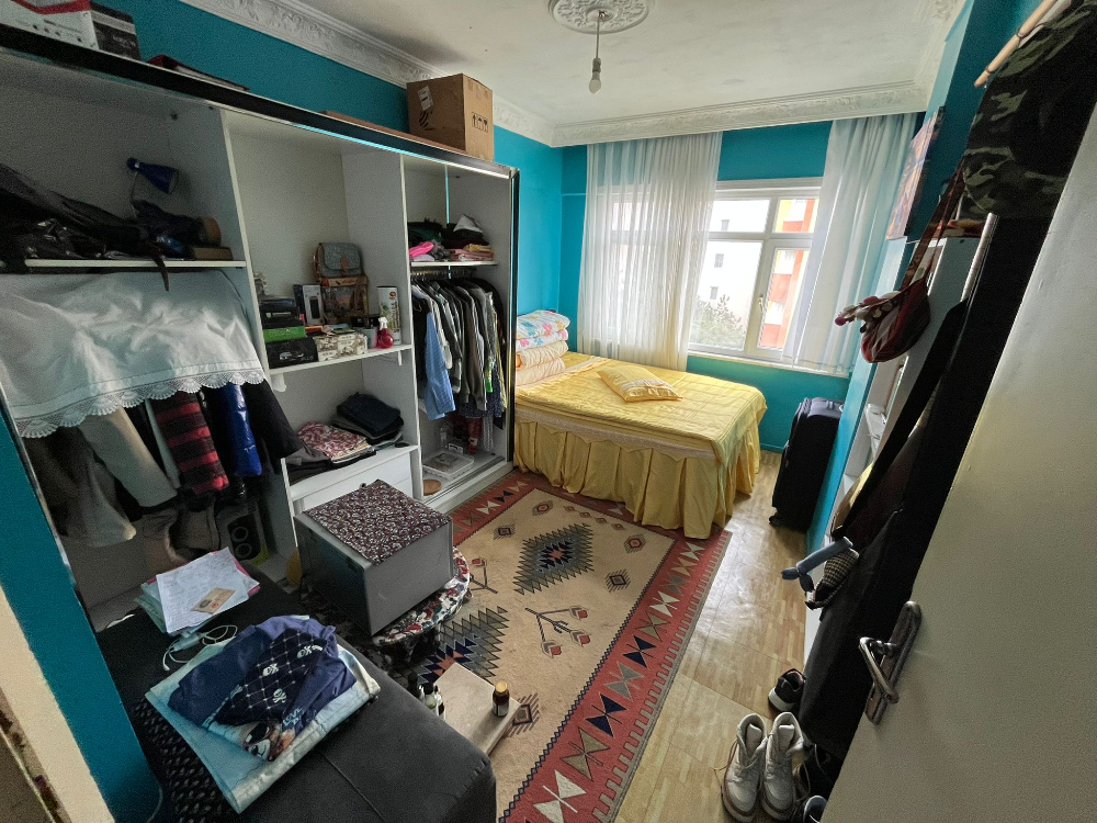 Eyüp Akşemsettin Satılık Cadde Üzeri 3+1 Fırsat Yatırımlık Daire