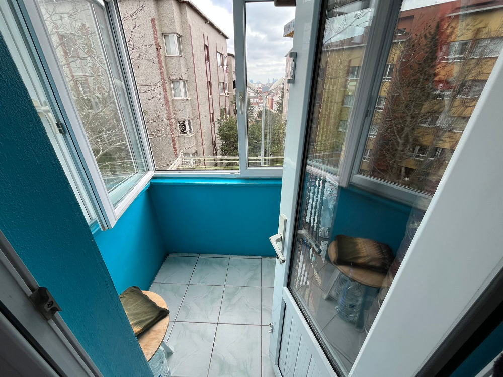 Eyüp Akşemsettin Satılık Cadde Üzeri 3+1 Fırsat Yatırımlık Daire