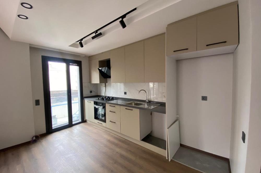 YALI MAHALLESİ'NDE 3+1 90m2 1.KAT OTOPARKLI LÜKS SIFIR DAİRE