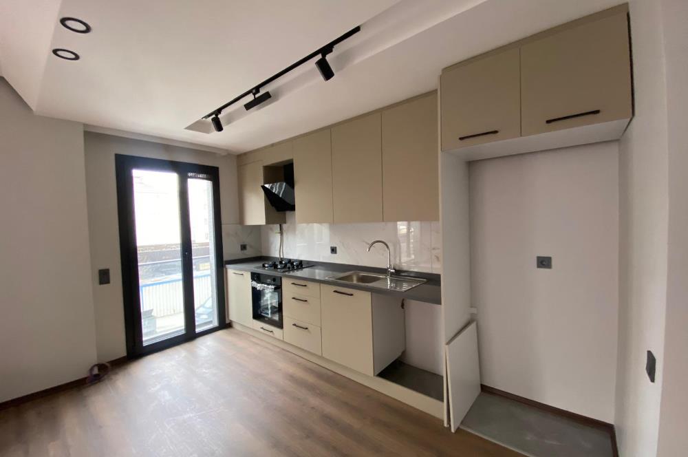 YALI MAHALLESİ'NDE 3+1 90m2 1.KAT OTOPARKLI LÜKS SIFIR DAİRE