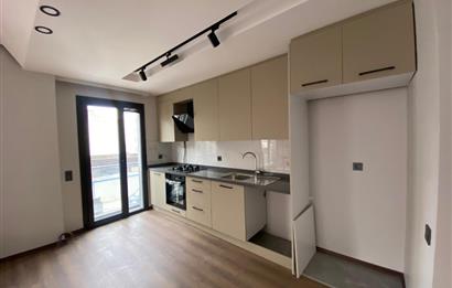 YALI MAHALLESİ'NDE 3+1 90m2 1.KAT OTOPARKLI LÜKS SIFIR DAİRE