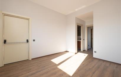 YALI MAHALLESİ'NDE 3+1 90m2 7.KAT OTOPARKLI LÜKS SIFIR DAİRE