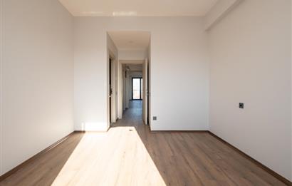 YALI MAHALLESİ'NDE 3+1 90m2 7.KAT OTOPARKLI LÜKS SIFIR DAİRE