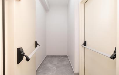 YALI MAHALLESİ'NDE 3+1 90m2 7.KAT OTOPARKLI LÜKS SIFIR DAİRE