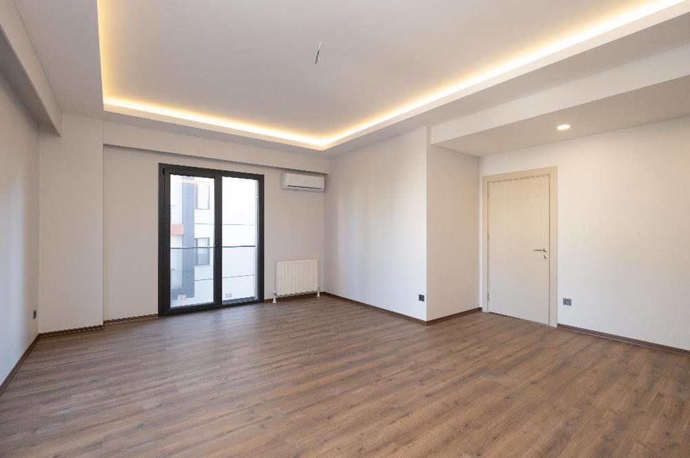YALI MAHALLESİ'NDE 3+1 90m2 7.KAT OTOPARKLI LÜKS SIFIR DAİRE