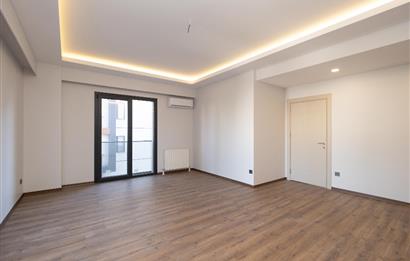 YALI MAHALLESİ'NDE 3+1 90m2 7.KAT OTOPARKLI LÜKS SIFIR DAİRE