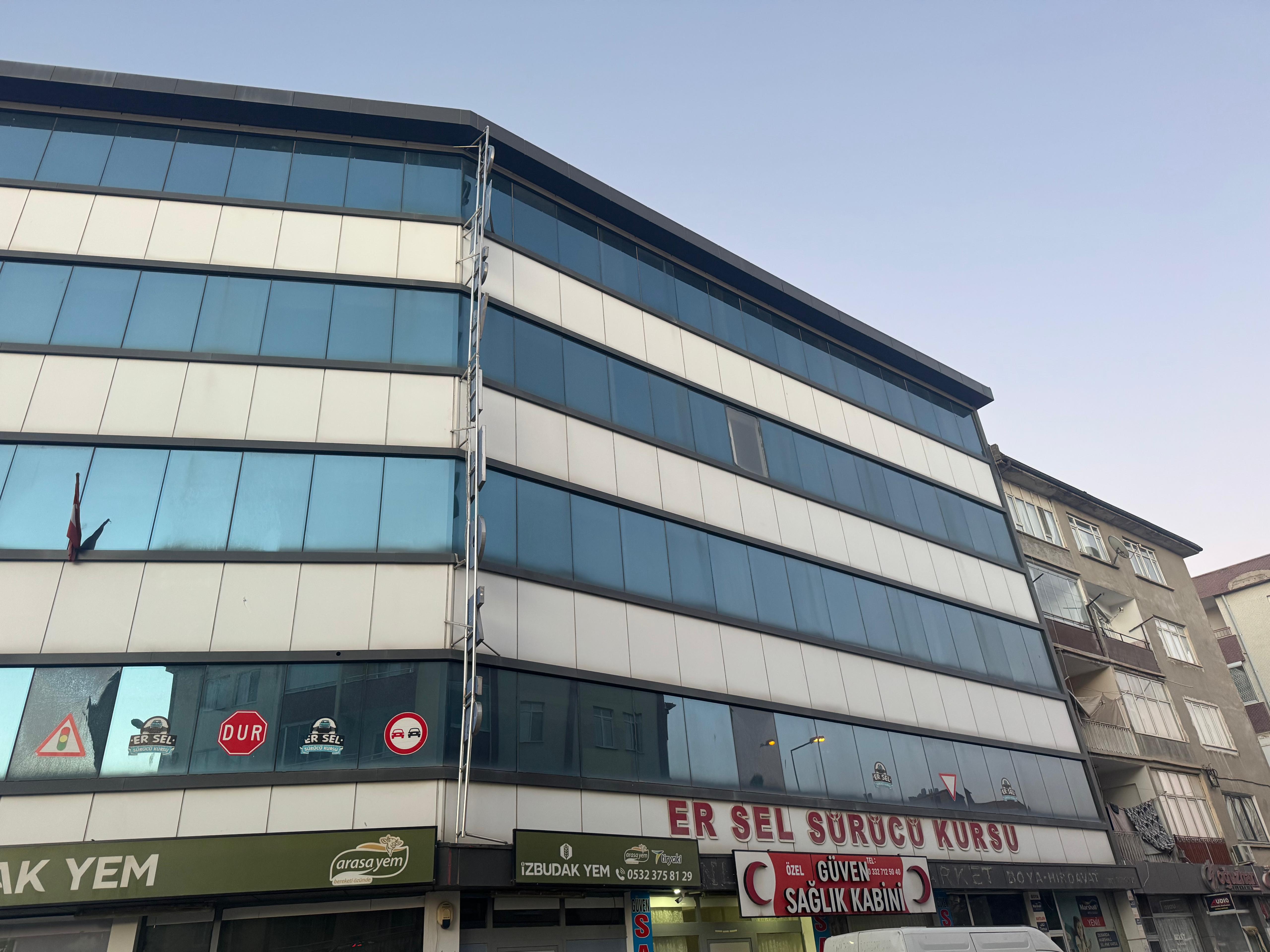 Bankadan Satılık Ofis Katı