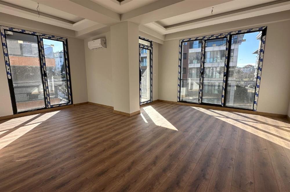 ÜSKÜDAR KÜÇÜKSU MAHALLESİ'NDE SIFIR 3+1 KİRALIK DAİRE