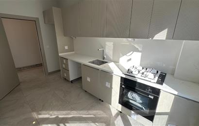 ÜSKÜDAR KÜÇÜKSU MAHALLESİ'NDE SIFIR 3+1 KİRALIK DAİRE