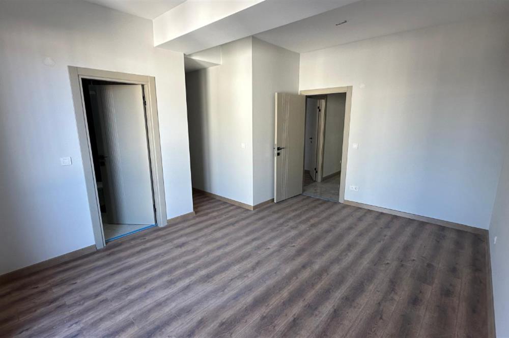 ÜSKÜDAR KÜÇÜKSU MAHALLESİ'NDE SIFIR 3+1 KİRALIK DAİRE