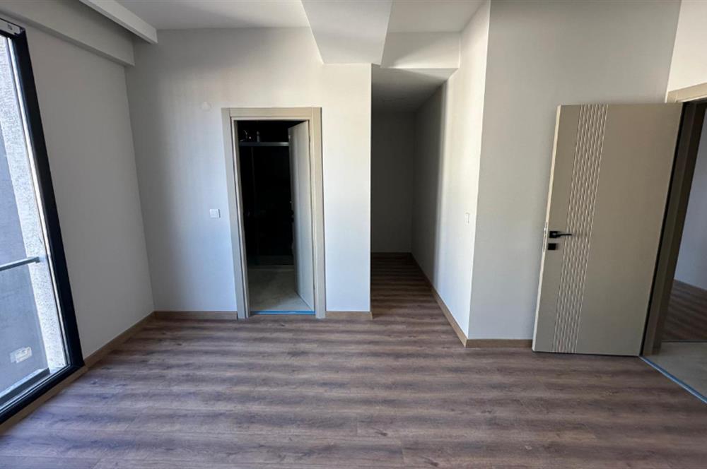 ÜSKÜDAR KÜÇÜKSU MAHALLESİ'NDE SIFIR 3+1 KİRALIK DAİRE