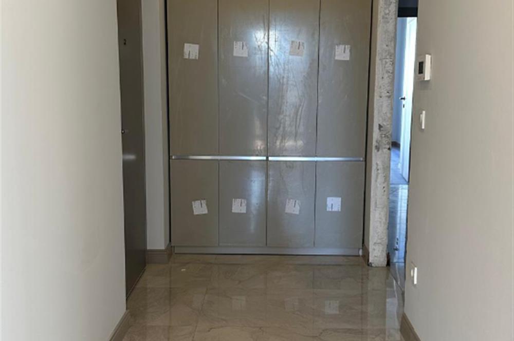 ÜSKÜDAR KÜÇÜKSU MAHALLESİ'NDE SIFIR 3+1 KİRALIK DAİRE