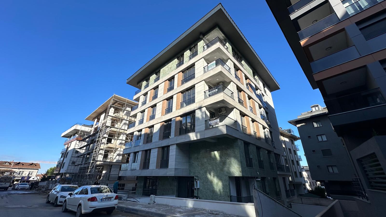 ÜSKÜDAR KÜÇÜKSU MAHALLESİ'NDE SIFIR 3+1 KİRALIK DAİRE