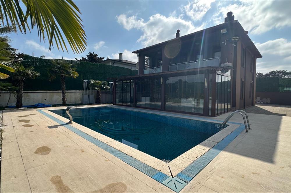 MALTEPE BAŞIBÜYÜK'TE MÜSTAKİL 4+1 KİRALIK VİLLA