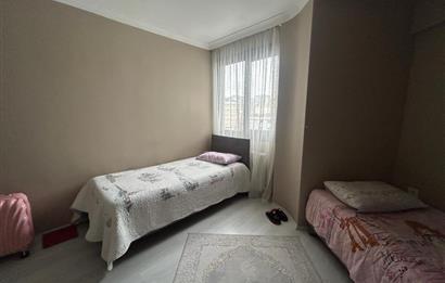 AKKULE 4'DE 2+1 KAPALI MUTFAK BALKONLU SATILIK DAİRE