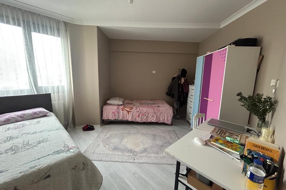 AKKULE 4'DE 2+1 KAPALI MUTFAK BALKONLU SATILIK DAİRE