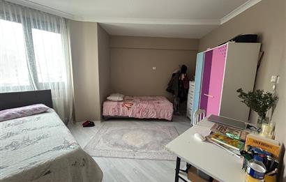 AKKULE 4'DE 2+1 KAPALI MUTFAK BALKONLU SATILIK DAİRE