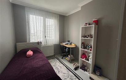 AKKULE 4'DE 2+1 KAPALI MUTFAK BALKONLU SATILIK DAİRE