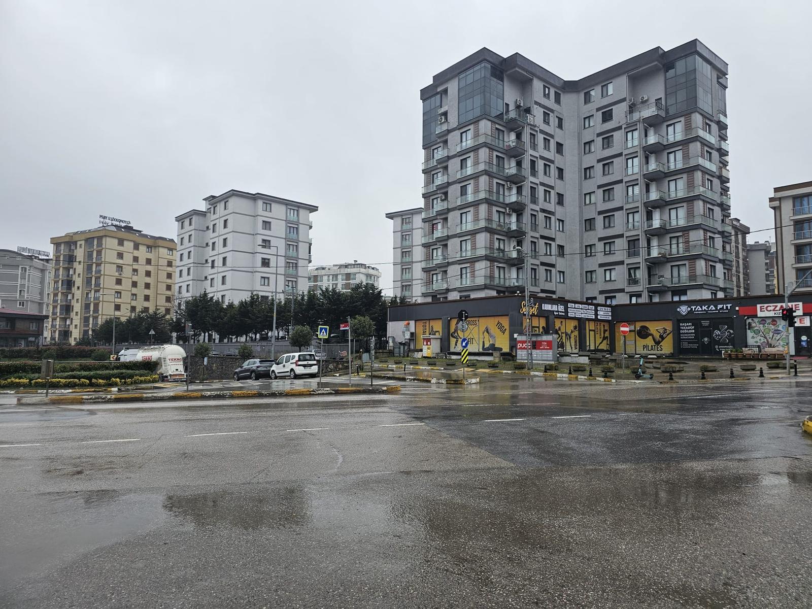 AKKULE 4'DE 2+1 KAPALI MUTFAK BALKONLU SATILIK DAİRE