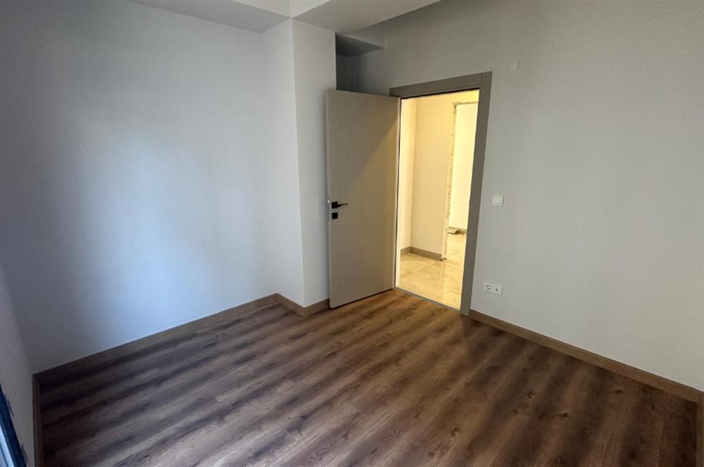 ÜSKÜDAR KÜÇÜKSU MAHALLESİ'NDE SIFIR 3+1 KİRALIK DAİRE